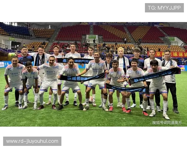 吴钩引领足球风潮 深圳队拼搏奋进争夺荣誉